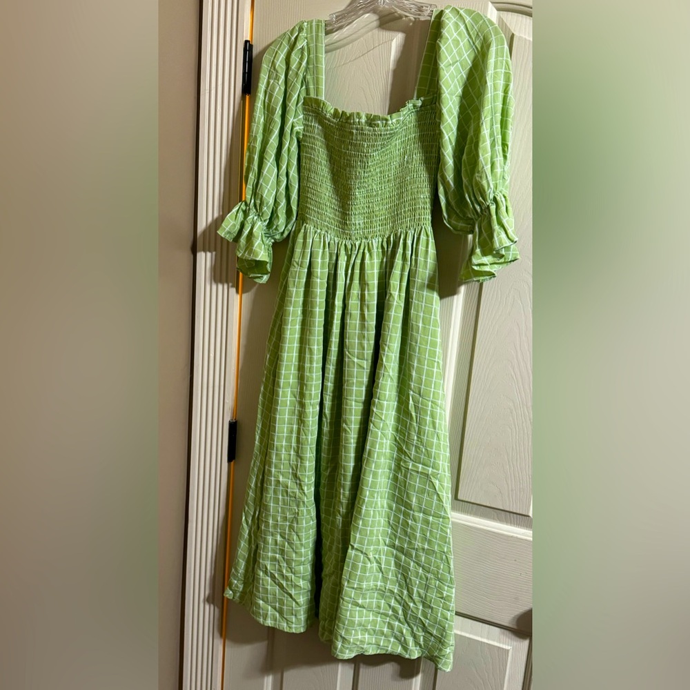 Light green smocked midi-dress (will steam iron)